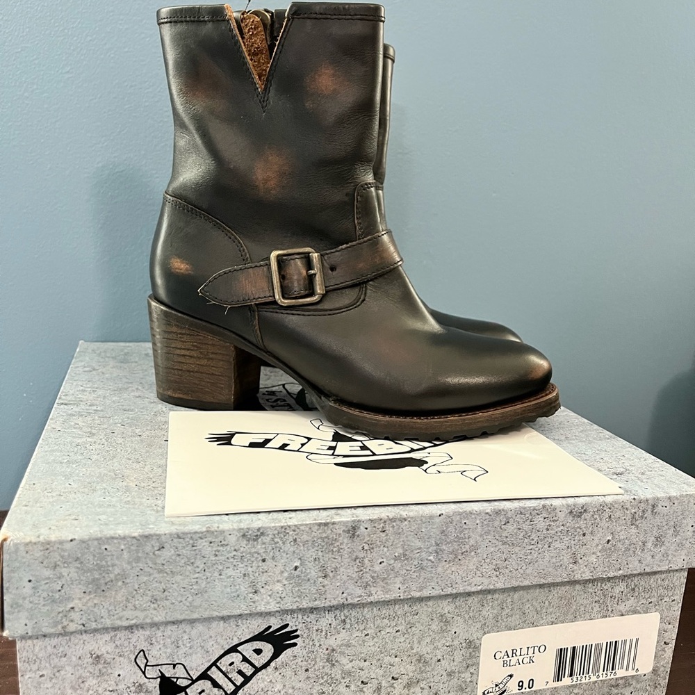 FREEBIRD by STEVEN CARLITO SIZE 9 BOOTS